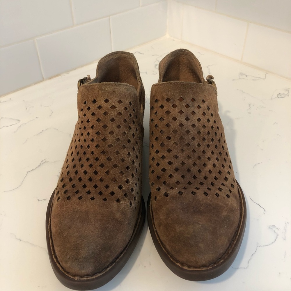 Born Women’s Bootie